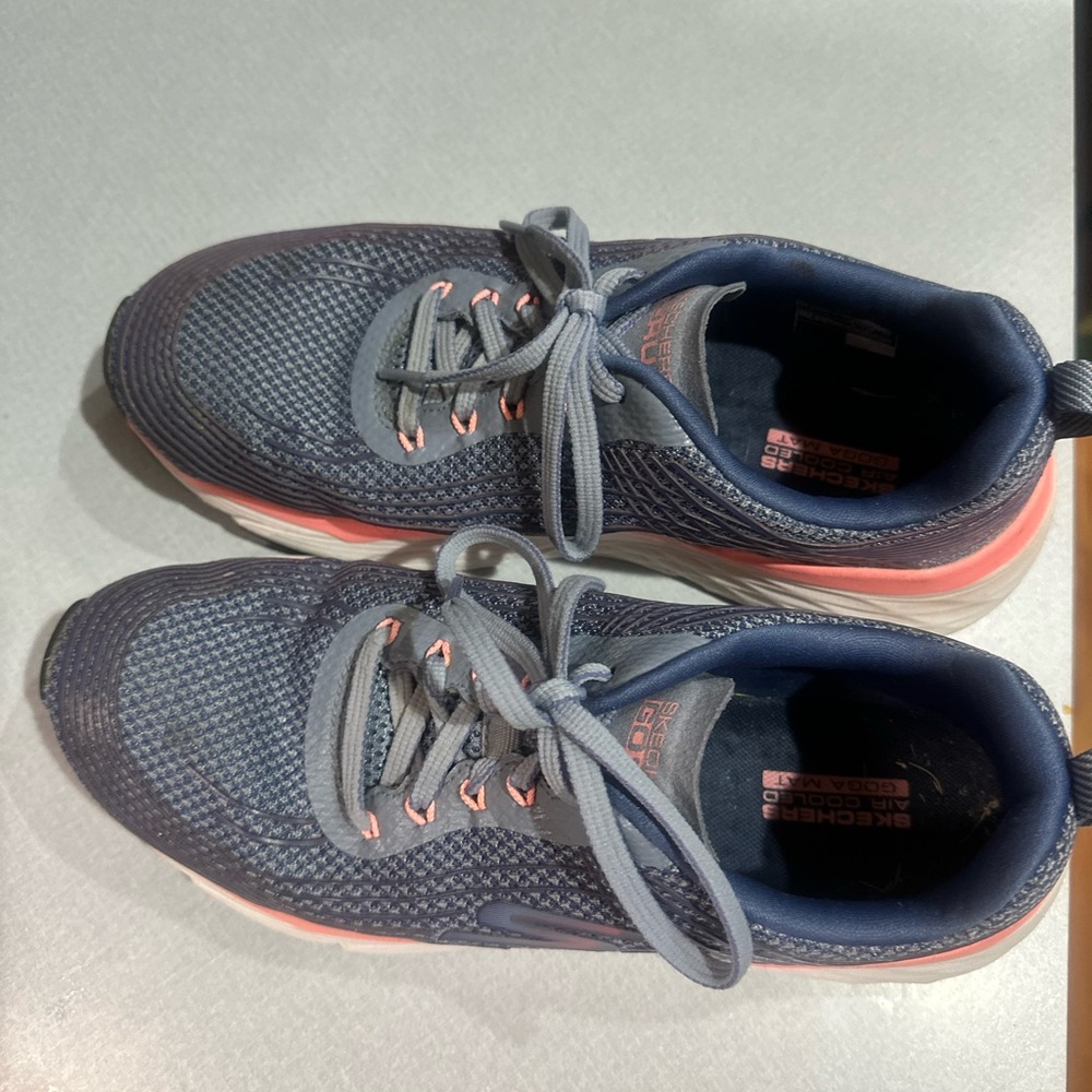 Sketchers Go Run. Women’s size 9